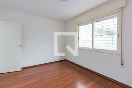 Casa à venda com 220m², 4 quartos e 3 vagas Casa à venda com 220m², 4 quartos e 3 vagasQuarto 2