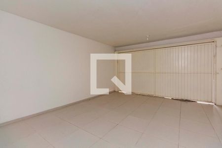 Casa à venda com 220m², 4 quartos e 3 vagas Casa à venda com 220m², 4 quartos e 3 vagasGaragem