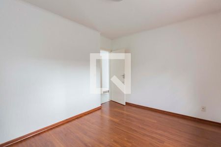 Casa à venda com 220m², 4 quartos e 3 vagas Casa à venda com 220m², 4 quartos e 3 vagasQuarto 2