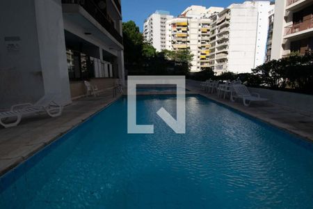 Apartamento à venda com 130m², 3 quartos e 1 vagaPiscina