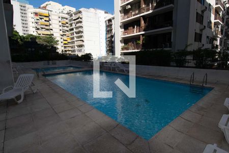 Apartamento à venda com 130m², 3 quartos e 1 vagaPiscina