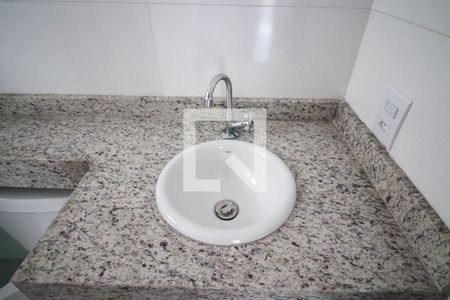 Banheiro - Torneira de apartamento para alugar com 1 quarto, 30m² em Vila Mafra, São Paulo