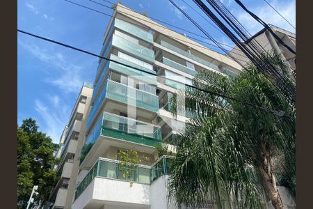 Apartamento à venda com 88m², 2 quartos e 1 vagaFachada