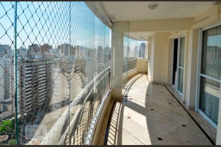 Apartamento à venda com 190m², 4 quartos e 4 vagasVaranda