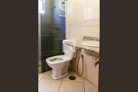 Casa para alugar com 120m², 3 quartos e 1 vaga Casa para alugar com 120m², 3 quartos e 1 vagaBanheiro Social