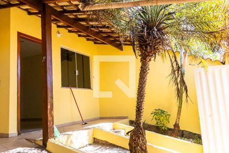 Casa para alugar com 120m², 3 quartos e 1 vaga Casa para alugar com 120m², 3 quartos e 1 vagaVaranda