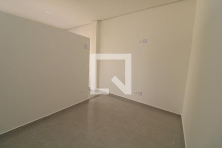Quarto de kitnet/studio para alugar com 1 quarto, 28m² em Quinta da Paineira, São Paulo