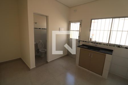 Cozinha de kitnet/studio para alugar com 1 quarto, 28m² em Quinta da Paineira, São Paulo