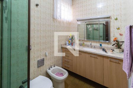 Casa à venda com 323m², 3 quartos e 4 vagasBanheiro