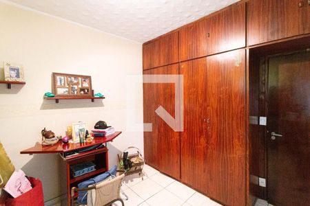 Casa à venda com 323m², 3 quartos e 4 vagasQuarto