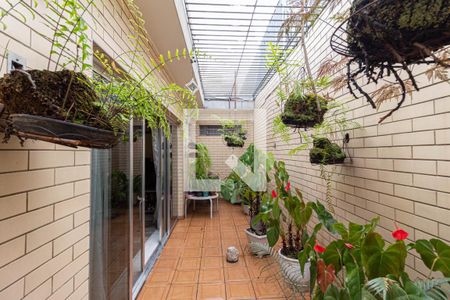 Casa à venda com 323m², 3 quartos e 4 vagasJardim de Inverno