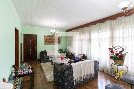 Casa à venda com 323m², 3 quartos e 4 vagasSala