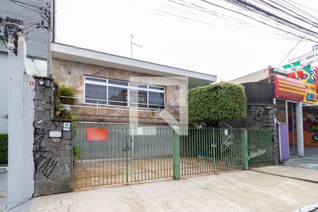 Casa à venda com 323m², 3 quartos e 4 vagasFachada