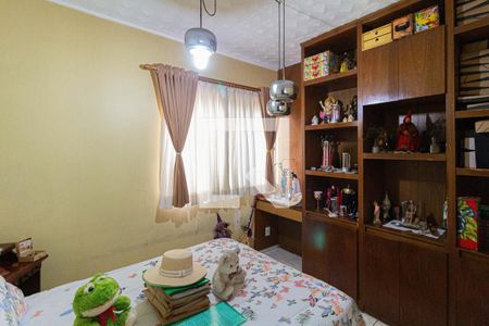 Casa à venda com 323m², 3 quartos e 4 vagasEscritório