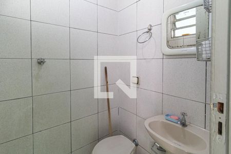 Casa à venda com 323m², 3 quartos e 4 vagasBanheiro de Serviço