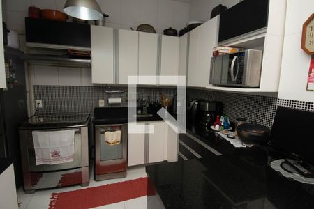 Apartamento à venda com 120m², 3 quartos e sem vagaCozinha