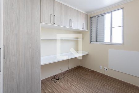 Quarto 1 de apartamento para alugar com 2 quartos, 55m² em Vila Silva Ribeiro, Carapicuíba