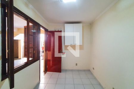 Casa à venda com 156m², 3 quartos e 3 vagasQuarto de Serviço ou extra