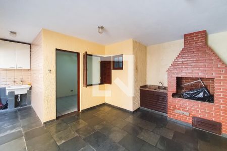 Casa à venda com 156m², 3 quartos e 3 vagasChurrasqueira