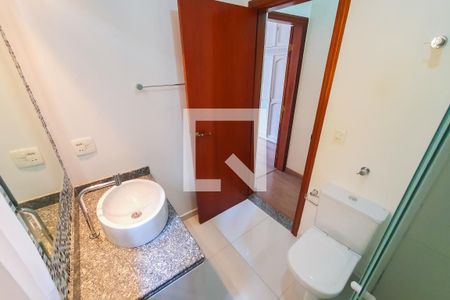 Casa à venda com 156m², 3 quartos e 3 vagasBanheiro