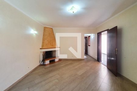 Casa à venda com 156m², 3 quartos e 3 vagasSala