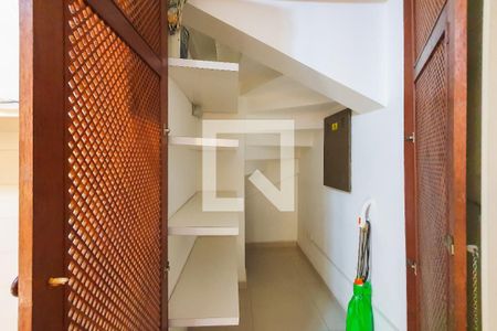 Casa à venda com 156m², 3 quartos e 3 vagasDespensa