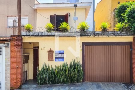 Casa à venda com 156m², 3 quartos e 3 vagasFachada