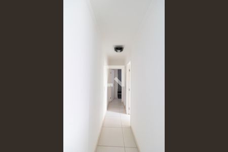 Corredor  de apartamento à venda com 2 quartos, 44m² em Jardim Utinga, Santo André