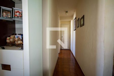 Corredor de apartamento à venda com 2 quartos, 49m² em Benfica, Rio de Janeiro