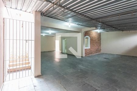 Casa para alugar com 346m², 3 quartos e 9 vagas Casa para alugar com 346m², 3 quartos e 9 vagasGaragem