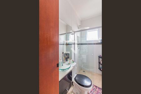 Casa de condomínio à venda com 92m², 2 quartos e 1 vagaBanheiro