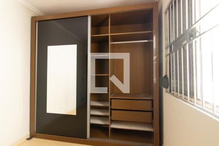 Quarto 1 - Armários de apartamento para alugar com 2 quartos, 51m² em Vila Padre Manoel de Nobrega, Campinas