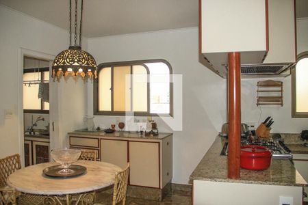 Apartamento à venda com 431m², 4 quartos e 4 vagasCozinha
