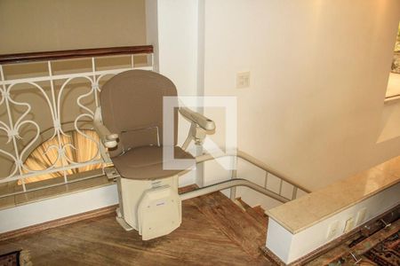 Apartamento à venda com 431m², 4 quartos e 4 vagasEscada