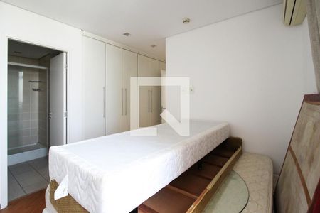 Suíte  de apartamento para alugar com 2 quartos, 75m² em Itaim Bibi, São Paulo