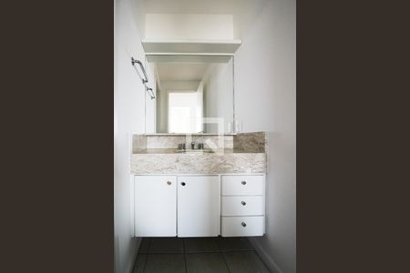 Apartamento para alugar com 75m², 2 quartos e 2 vagasBanheiro