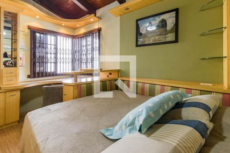 Casa à venda com 220m², 4 quartos e 3 vagasDormitório3