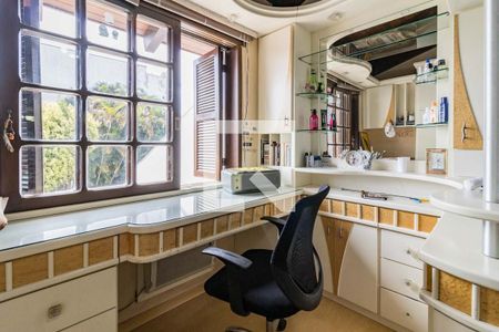 Casa à venda com 220m², 4 quartos e 3 vagasDormitório2