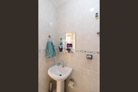 Casa para alugar com 120m², 2 quartos e 1 vaga Casa para alugar com 120m², 2 quartos e 1 vagaBanheiro