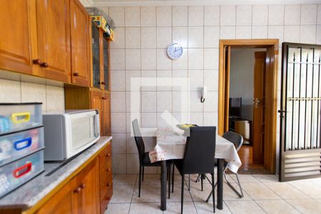 Casa à venda com 175m², 3 quartos e 2 vagasCozinha