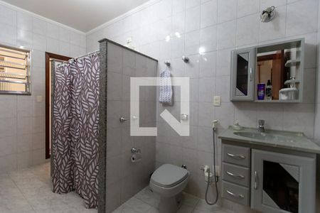 Casa à venda com 175m², 3 quartos e 2 vagasBanheiro da Suíte