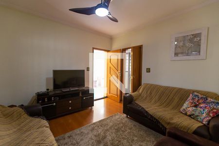 Casa à venda com 175m², 3 quartos e 2 vagasSala