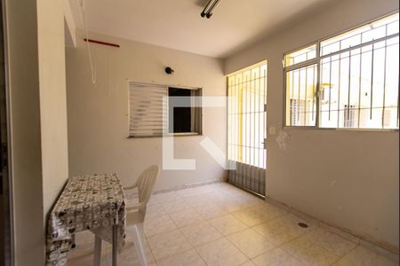 Casa à venda com 175m², 3 quartos e 2 vagasÁrea de Serviço