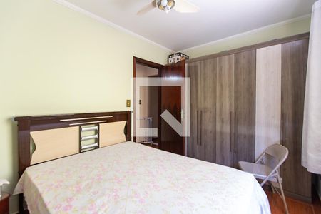 Casa à venda com 175m², 3 quartos e 2 vagasQuarto 1