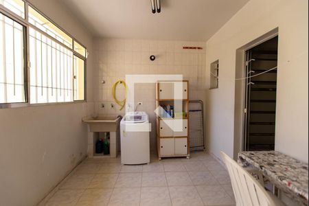 Casa à venda com 175m², 3 quartos e 2 vagasÁrea de Serviço