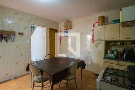 Cozinha  de casa à venda com 3 quartos, 172m² em Vila Elisio, São Paulo