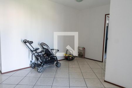 Sala  de apartamento para alugar com 2 quartos, 65m² em Icaraí, Niterói