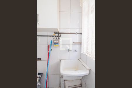 Apartamento à venda com 64m², 2 quartos e 1 vaga Apartamento à venda com 64m², 2 quartos e 1 vagaCozinha e Área de Serviço