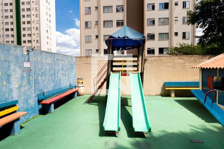 Apartamento à venda com 64m², 2 quartos e 1 vaga Apartamento à venda com 64m², 2 quartos e 1 vagaÁrea Comum - Playground
