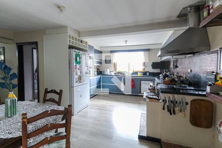 Casa à venda com 300m², 2 quartos e 4 vagas Casa à venda com 300m², 2 quartos e 4 vagasCozinha